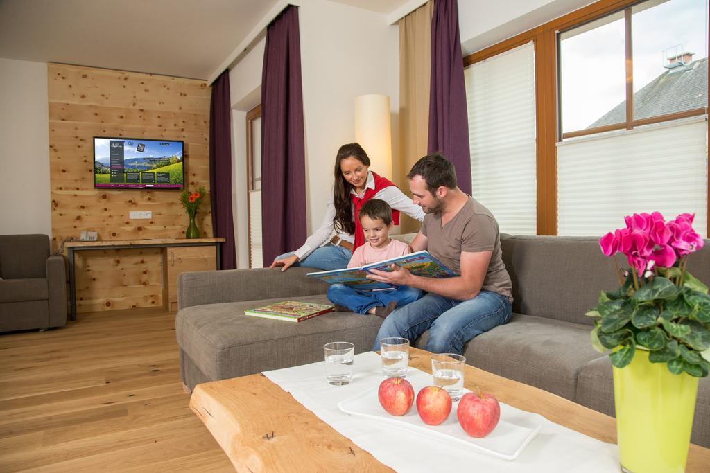 Hotel Stadt Wien Zell am See Rom bilde